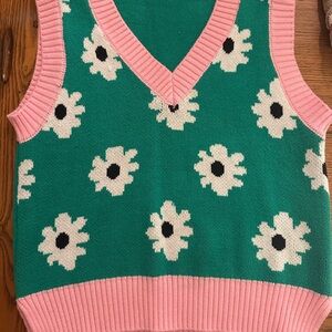 Floral Knit Vest in Green and Pink